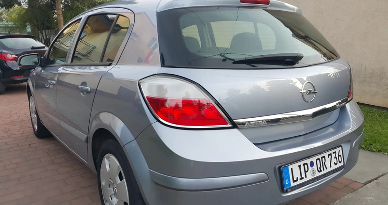 Opel Astra cena 13300 przebieg: 164000, rok produkcji 2005 z Jarosław małe 191